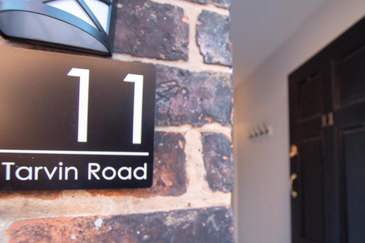 Lord Street - 2 Beautiful Apartments - Sleep Up To 14 Guests - By Rework Accommodation Chester Exterior foto